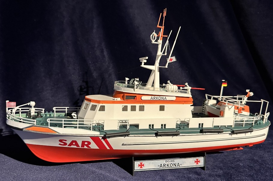 Seenotkreuzer Arkona 1:72 Revell