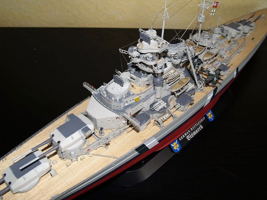 Revell Bismark Maßstab 1:350